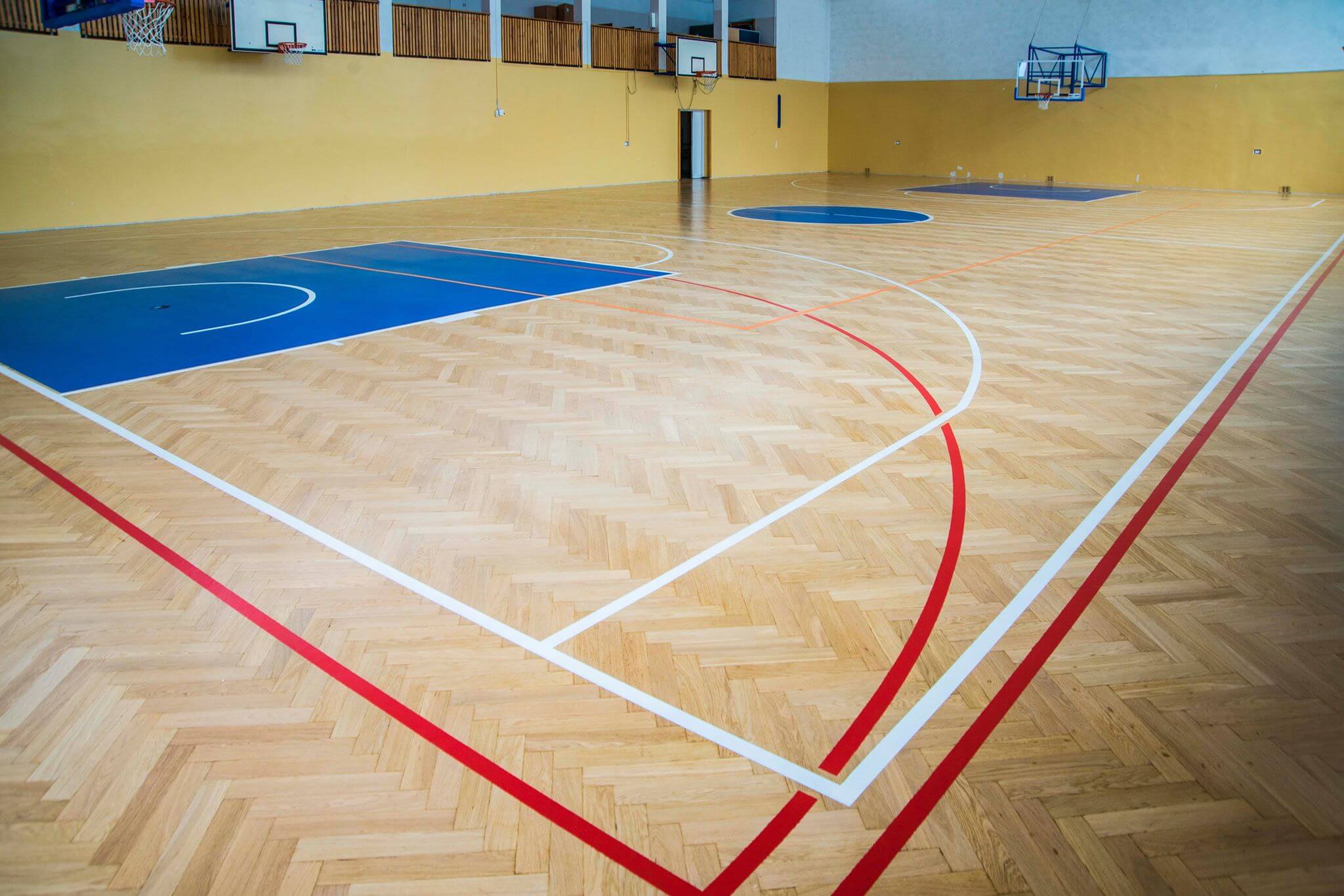 Cyklinowanie sali sportowej, malowanie linii boisk, lakierowanie - Cyklinowanie Białystok i Warszawa